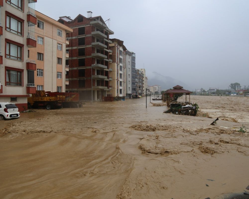 Artvin'de sel seferberliği! Afetin izlerini silmeye çalışıyorlar - Sayfa 11