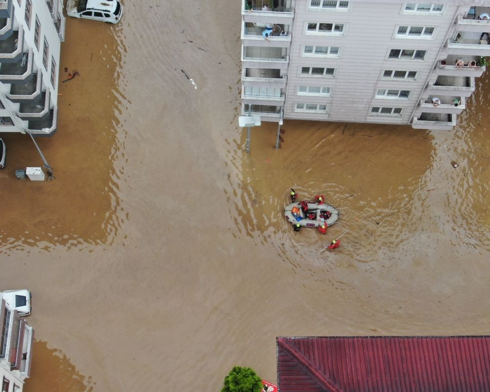 Artvin'de sel seferberliği! Afetin izlerini silmeye çalışıyorlar - Sayfa 28
