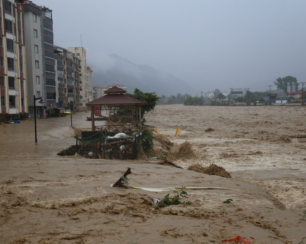 Artvin'de sel seferberliği! Afetin izlerini silmeye çalışıyorlar - Sayfa 31