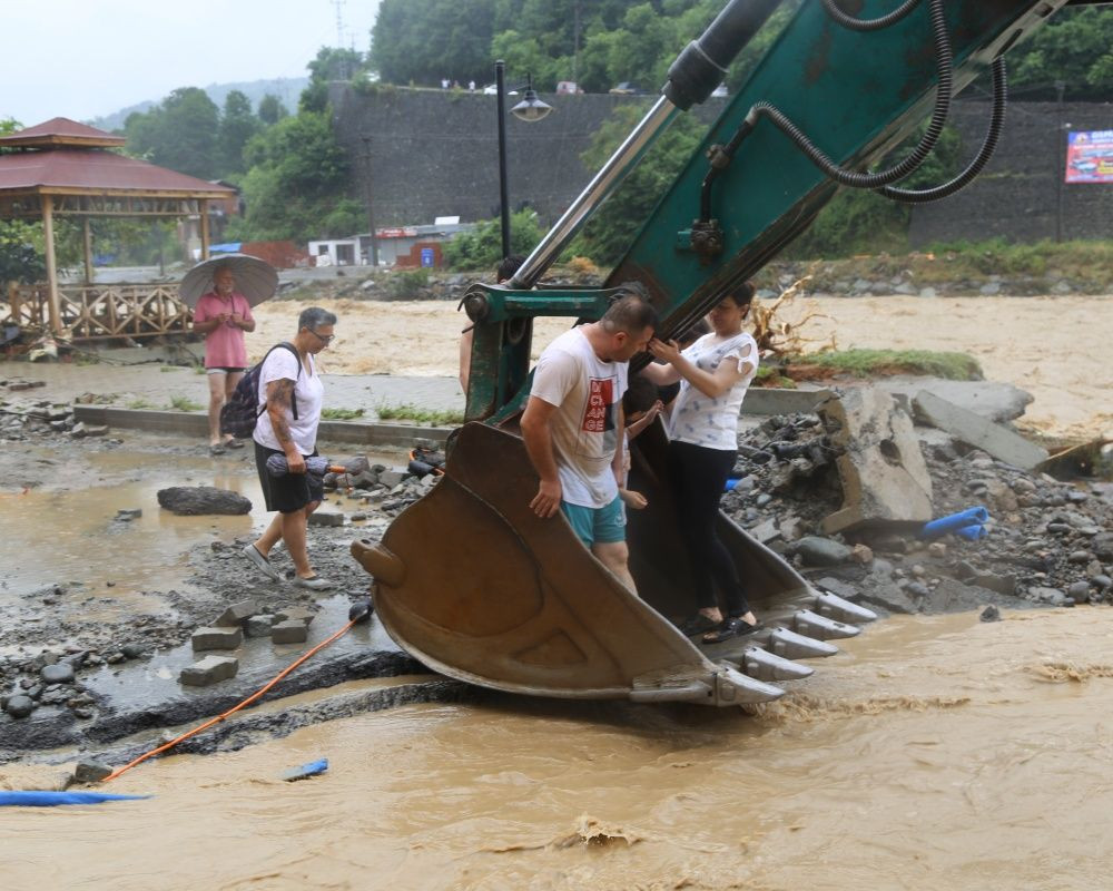 Artvin'de sel seferberliği! Afetin izlerini silmeye çalışıyorlar - Sayfa 27