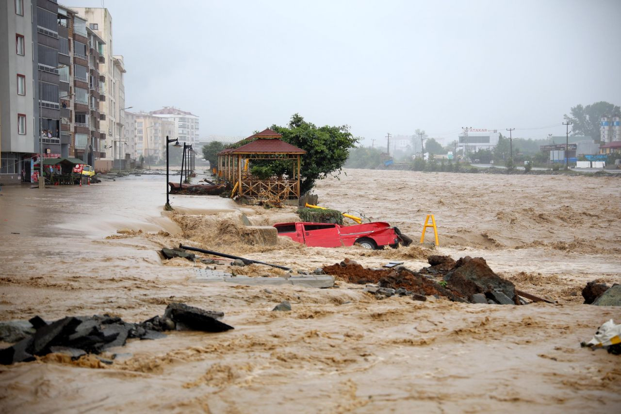 Doğu Karadeniz'de sel felaketinin bilançosu ağır oldu! Artvin'de selin izleri siliniyor - Sayfa 5