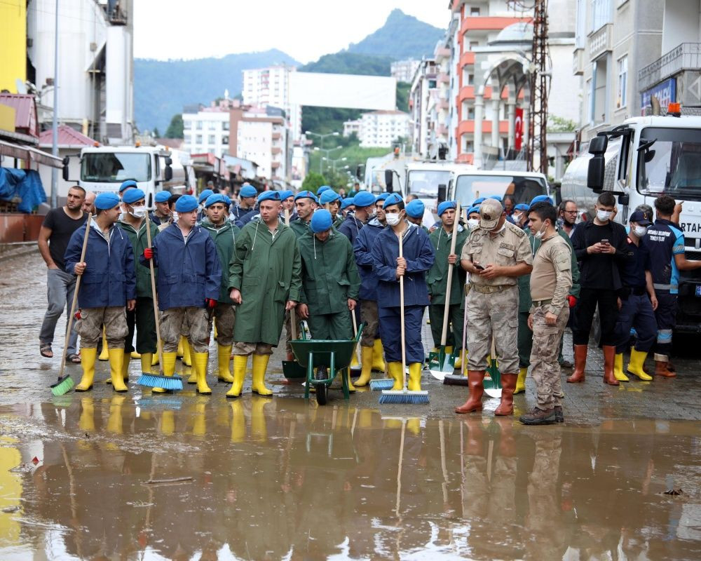 Doğu Karadeniz'de sel felaketinin bilançosu ağır oldu! Artvin'de selin izleri siliniyor - Sayfa 6