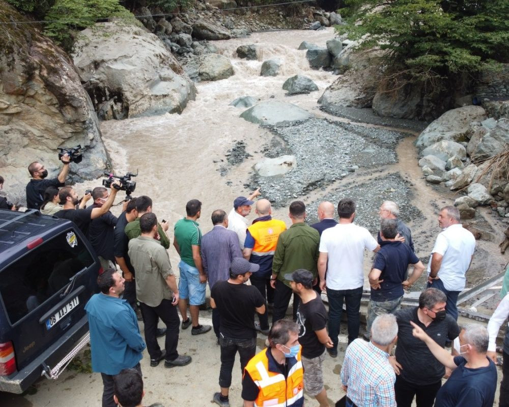 Doğu Karadeniz'de sel felaketinin bilançosu ağır oldu! Artvin'de selin izleri siliniyor - Sayfa 19
