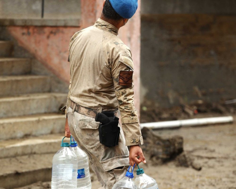 Doğu Karadeniz'de sel felaketinin bilançosu ağır oldu! Artvin'de selin izleri siliniyor - Sayfa 26