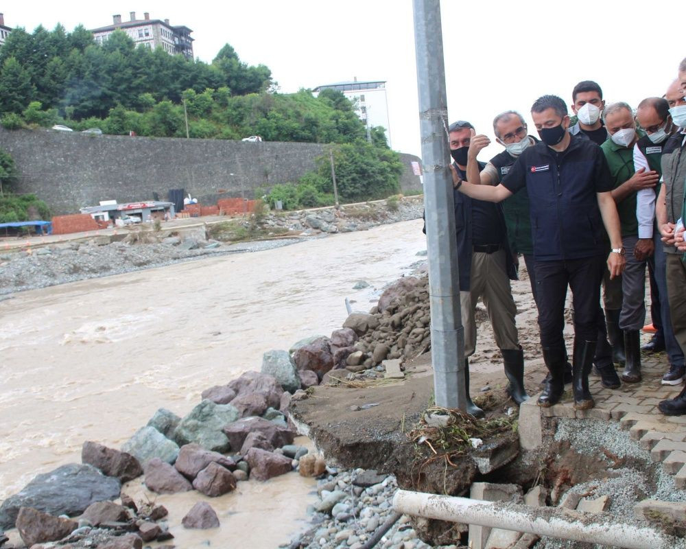 Doğu Karadeniz'de sel felaketinin bilançosu ağır oldu! Artvin'de selin izleri siliniyor - Sayfa 47