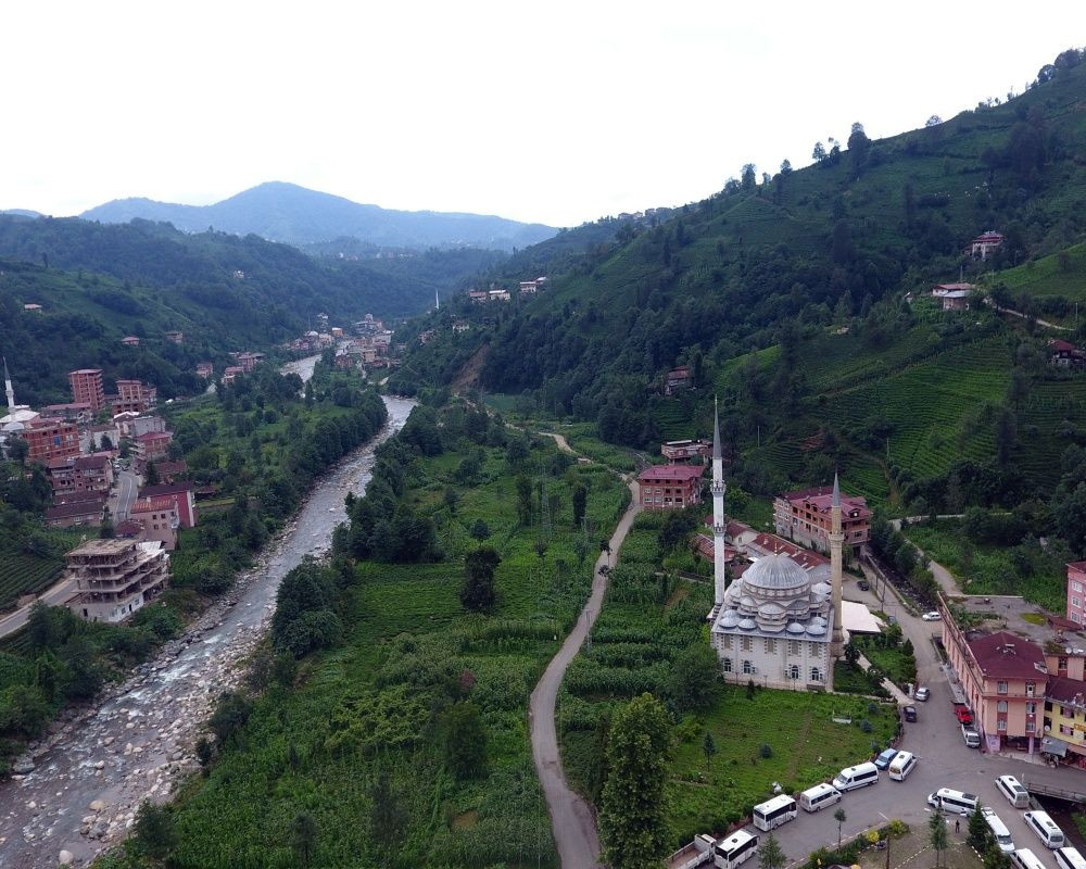 Doğu Karadeniz'de sel felaketinin bilançosu ağır oldu! Artvin'de selin izleri siliniyor - Sayfa 13