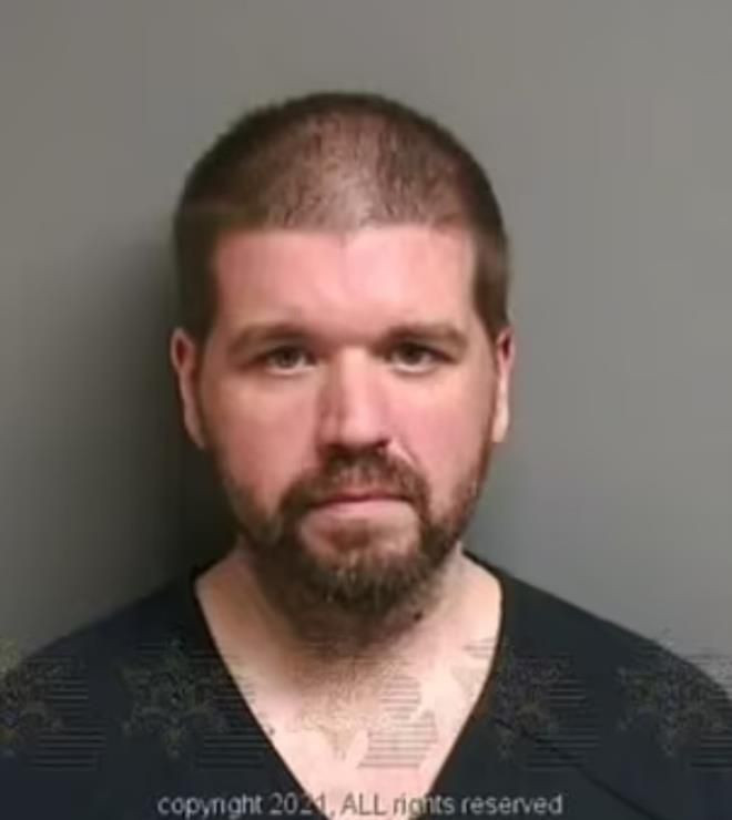 Skandal: Parçalara ayırdığı sevgilisinin cesediyle 7 ay boyunca aynı evde yaşadı! - Sayfa 5