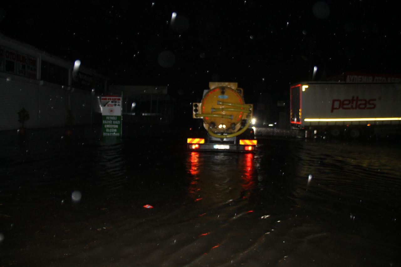 Samsun'daki etkili yağış Canik ve Çarşamba'yı vurdu - Sayfa 5