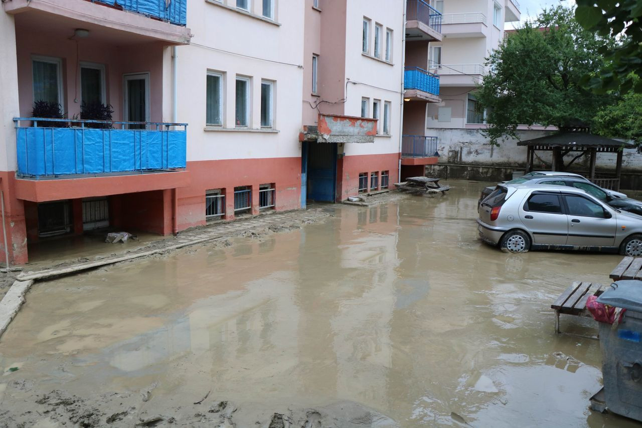 Sel suları çekildi, felaketin boyutu ortaya çıktı - Sayfa 12