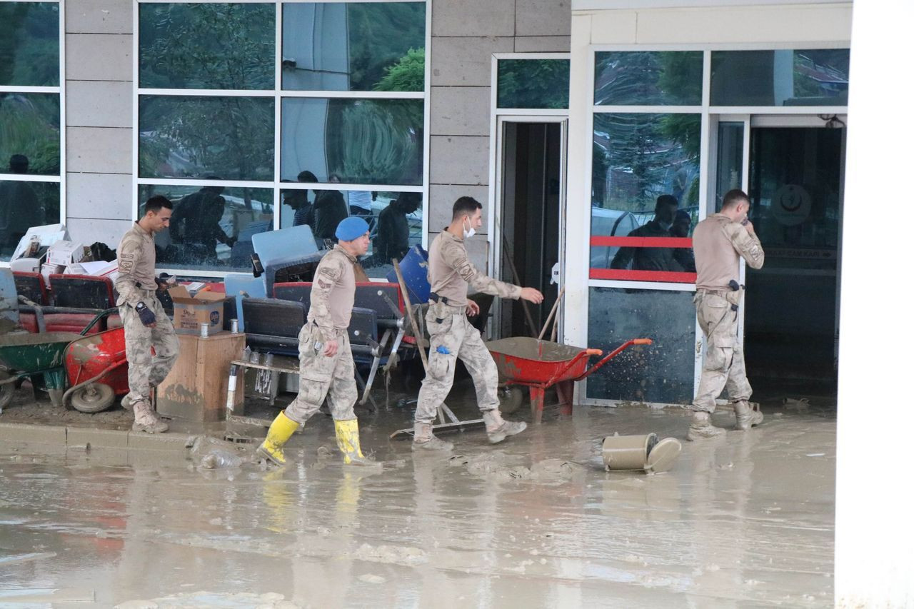 Sel suları çekildi, felaketin boyutu ortaya çıktı - Sayfa 19