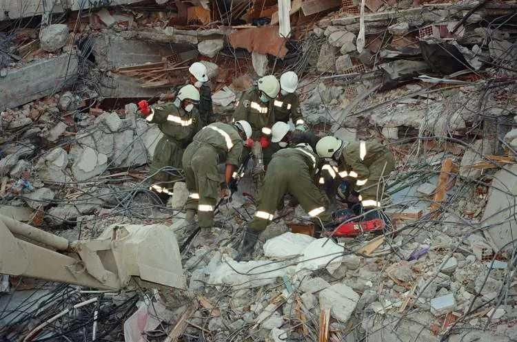 Aradan geçen 22 yıl Marmara Depremi'nin acılarını unutturmadı! İşte depremin etkileri... - Sayfa 29