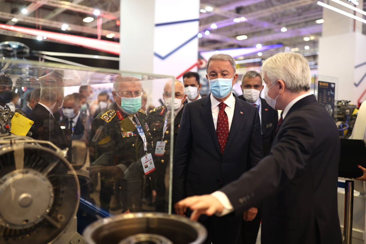 Bakan Akar, IDEF'21 Fuarı’nda yeni savunma teknolojisini inceledi - Sayfa 9