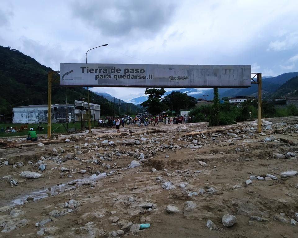 Venezuela’da toprak kayması! Çok sayıda kişi hayatını kaybetti - Sayfa 9