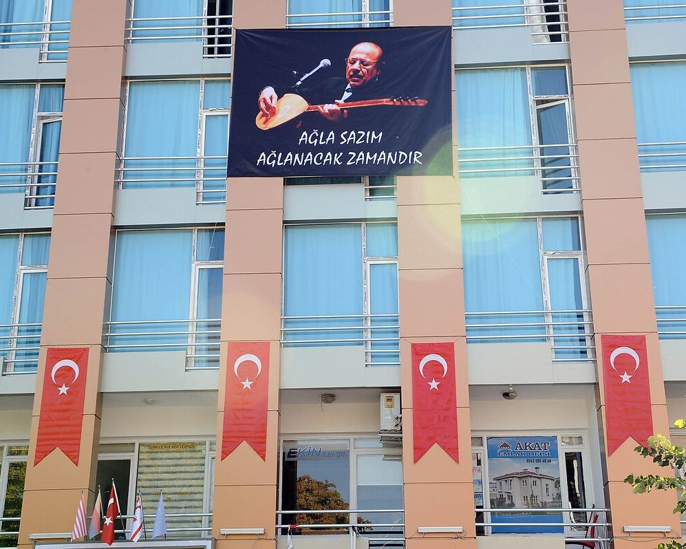 Halk ozanı Neşet Ertaş'ın hayatının film yapılmasına tepkiler büyüyor! Ailesi harekete geçti - Sayfa 9