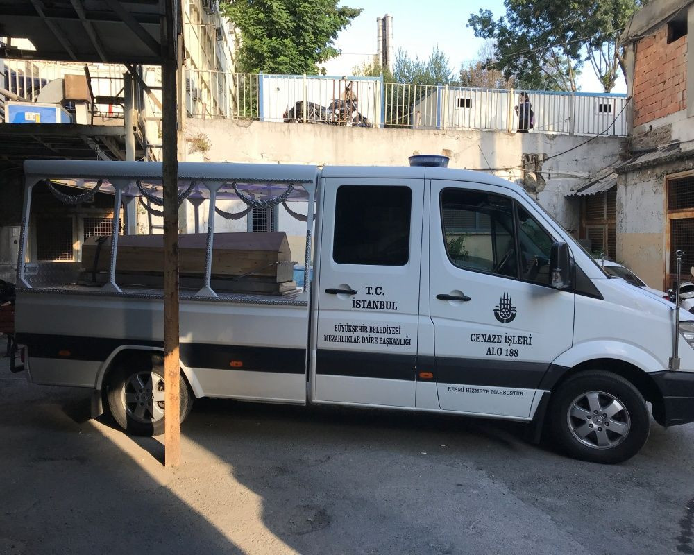 Büyük saygısızlık! Ferhan Şensoy'un cenaze törenindeki çirkin saldırıda flaş gelişme! Kendilerini böyle savundular... - Sayfa 14