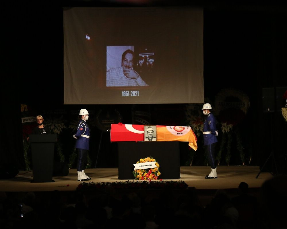 Büyük saygısızlık! Ferhan Şensoy'un cenaze törenindeki çirkin saldırıda flaş gelişme! Kendilerini böyle savundular... - Sayfa 34