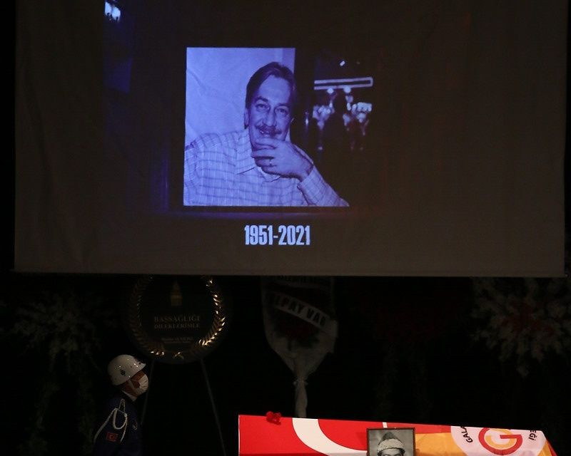 Büyük saygısızlık! Ferhan Şensoy'un cenaze törenindeki çirkin saldırıda flaş gelişme! Kendilerini böyle savundular... - Sayfa 35