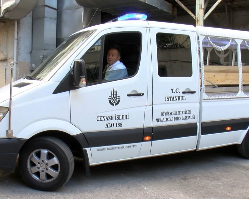 Büyük saygısızlık! Ferhan Şensoy'un cenaze törenindeki çirkin saldırıda flaş gelişme! Kendilerini böyle savundular... - Sayfa 52