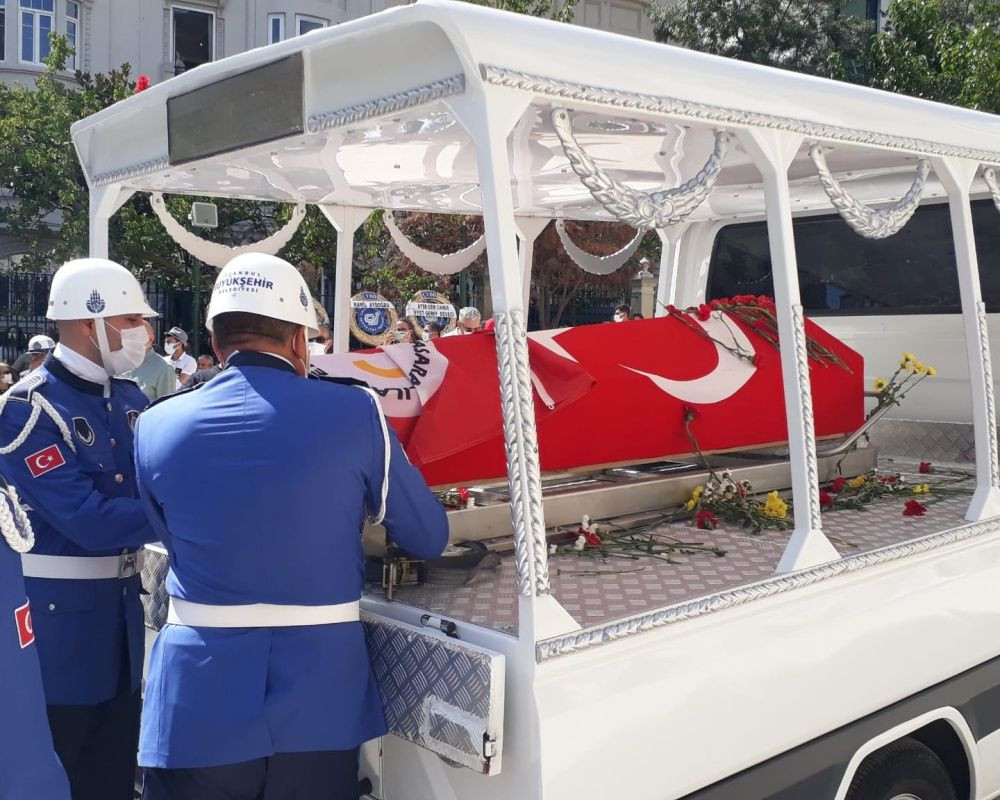 Büyük saygısızlık! Ferhan Şensoy'un cenaze törenindeki çirkin saldırıda flaş gelişme! Kendilerini böyle savundular... - Sayfa 55