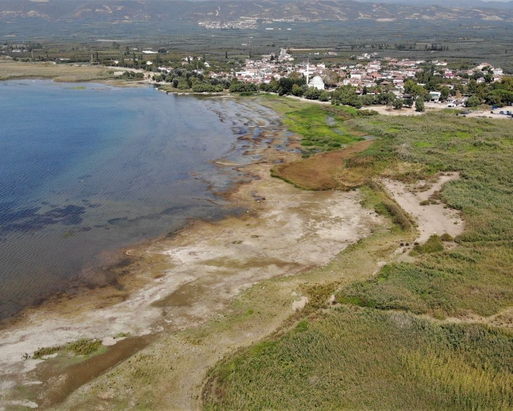 Türkiye'nin beşinci büyük gölünde korkutan kuraklık! İznik Göl'ünde sular 200 metre çekildi - Sayfa 5