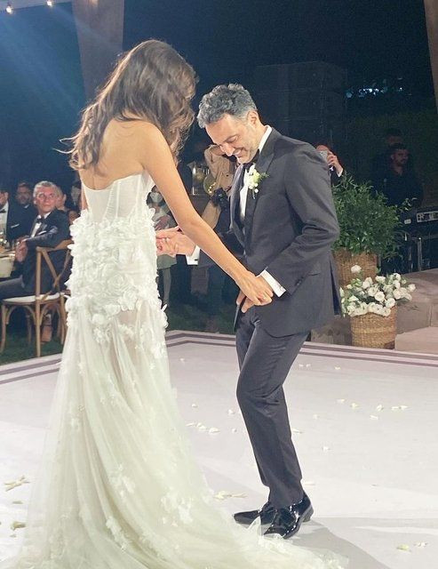 Ünlü şef Arda Türkmen ile sosyal medya fenomeni Melodi Elbirliler muhteşem bir düğünle hayatını birleştirdi - Sayfa 21