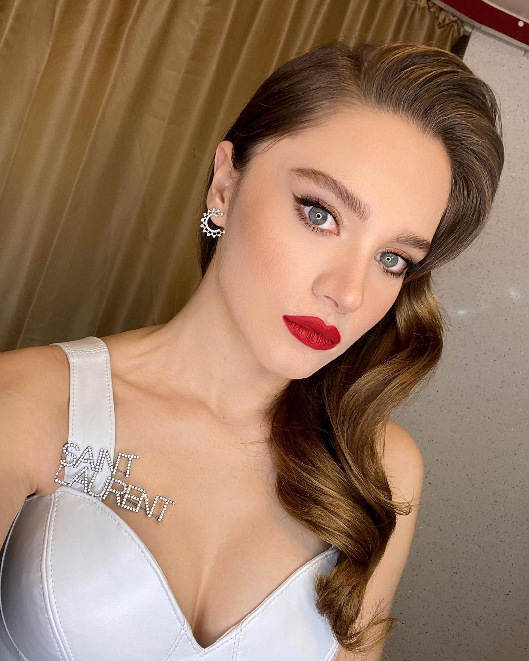 Bu halini unutun! Genç oyuncu Miray Daner son haliyle büyüledi - Sayfa 22