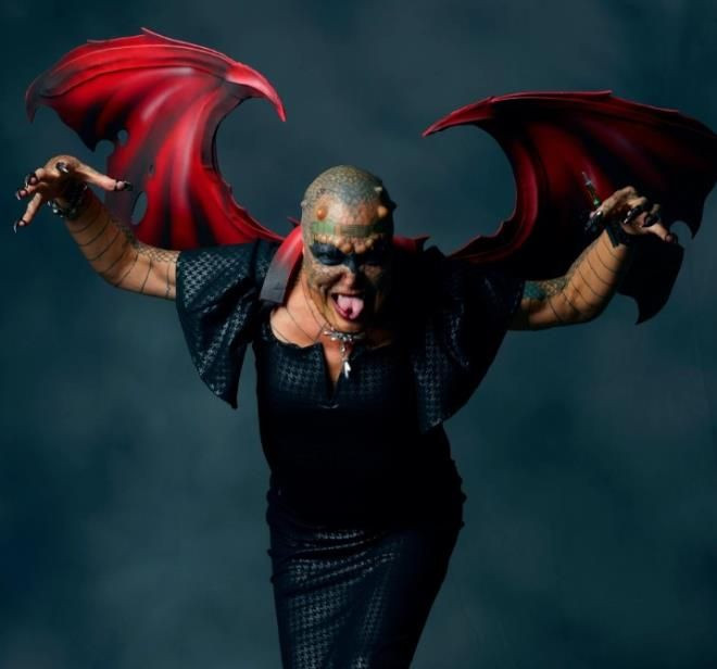 Binlerce dolar harcayarak bu hale gelen adam, şimdi öyle bir yerini kestirecek ki... Duyanlar hayrete düşüyor! - Sayfa 5