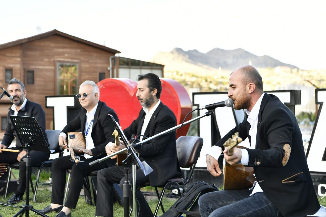 Halk Ozanı Neşet Ertaş ölümünün 9. yılında mezarı başında anıldı - Sayfa 9