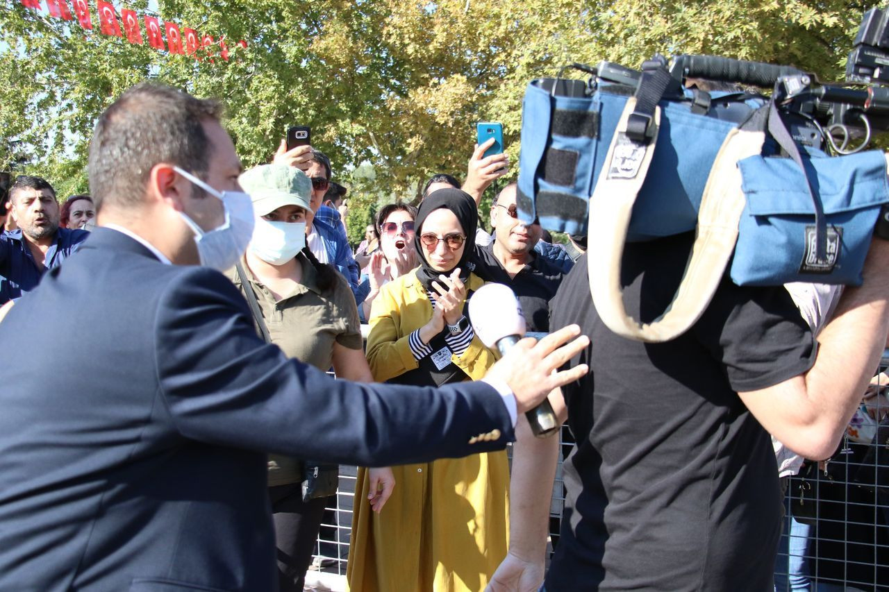 Aşı karşıtları mitinginde HES kodu arbedesi - Sayfa 8