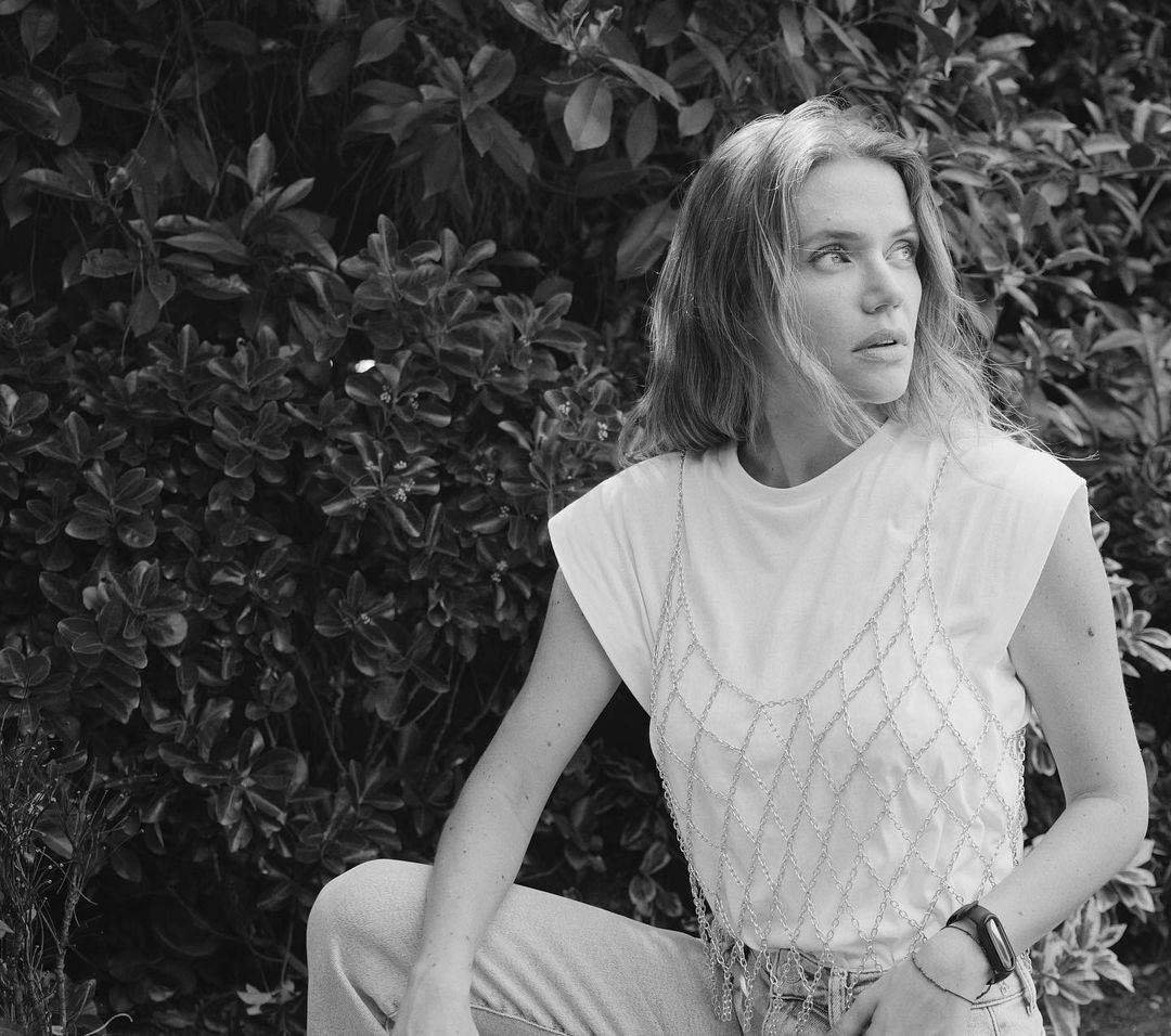 Pis Yedili'de Alice’i canlandıran Ecem Karavus estetik operasyonlarla bambaşka birine dönüştü - Sayfa 28