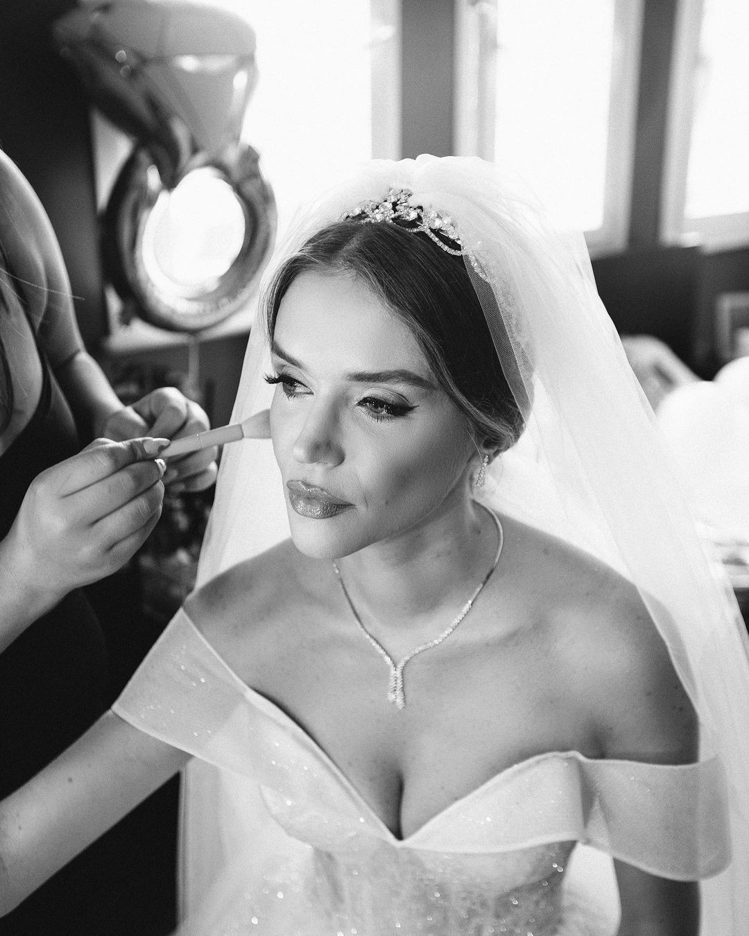 Pis Yedili'de Alice’i canlandıran Ecem Karavus estetik operasyonlarla bambaşka birine dönüştü - Sayfa 32