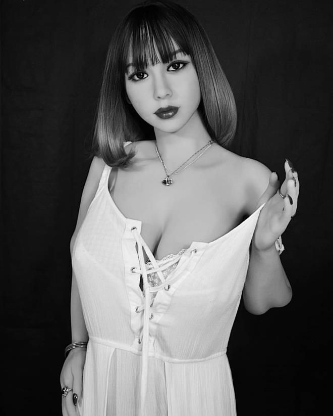 Emekli hemşire, eşiyle boşandıktan sonra bakın ne yaptı! Evinin her tarafı bunlarla dolu... - Sayfa 11