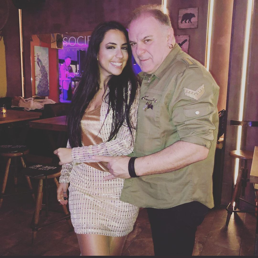 Burak Sergen'i aldatan dört aylık eşi Nihan Ünsal suçüstü yakalandı! İzmirli sevgilisi Özer Kocer ile fotoğrafları ortaya çıktı - Sayfa 18