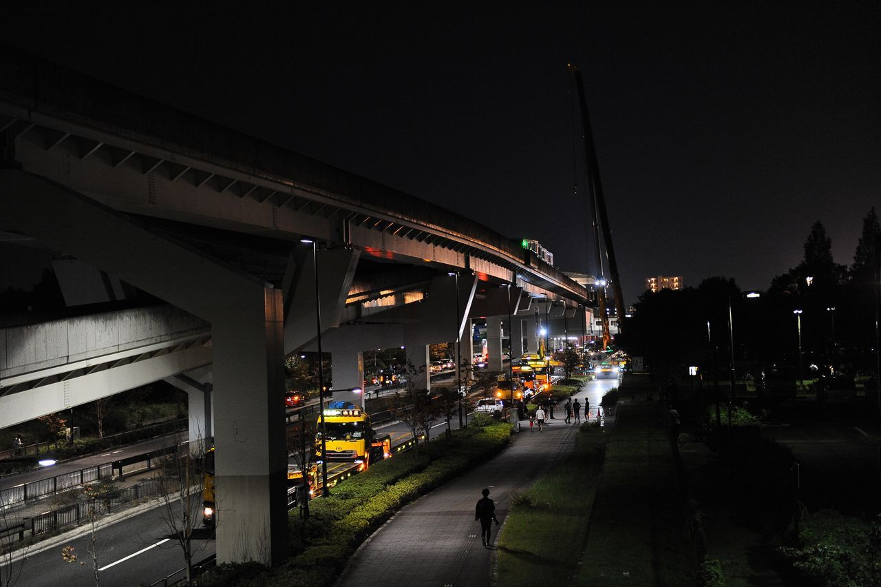 5.9'luk deprem treni raydan çıkardı - Sayfa 13