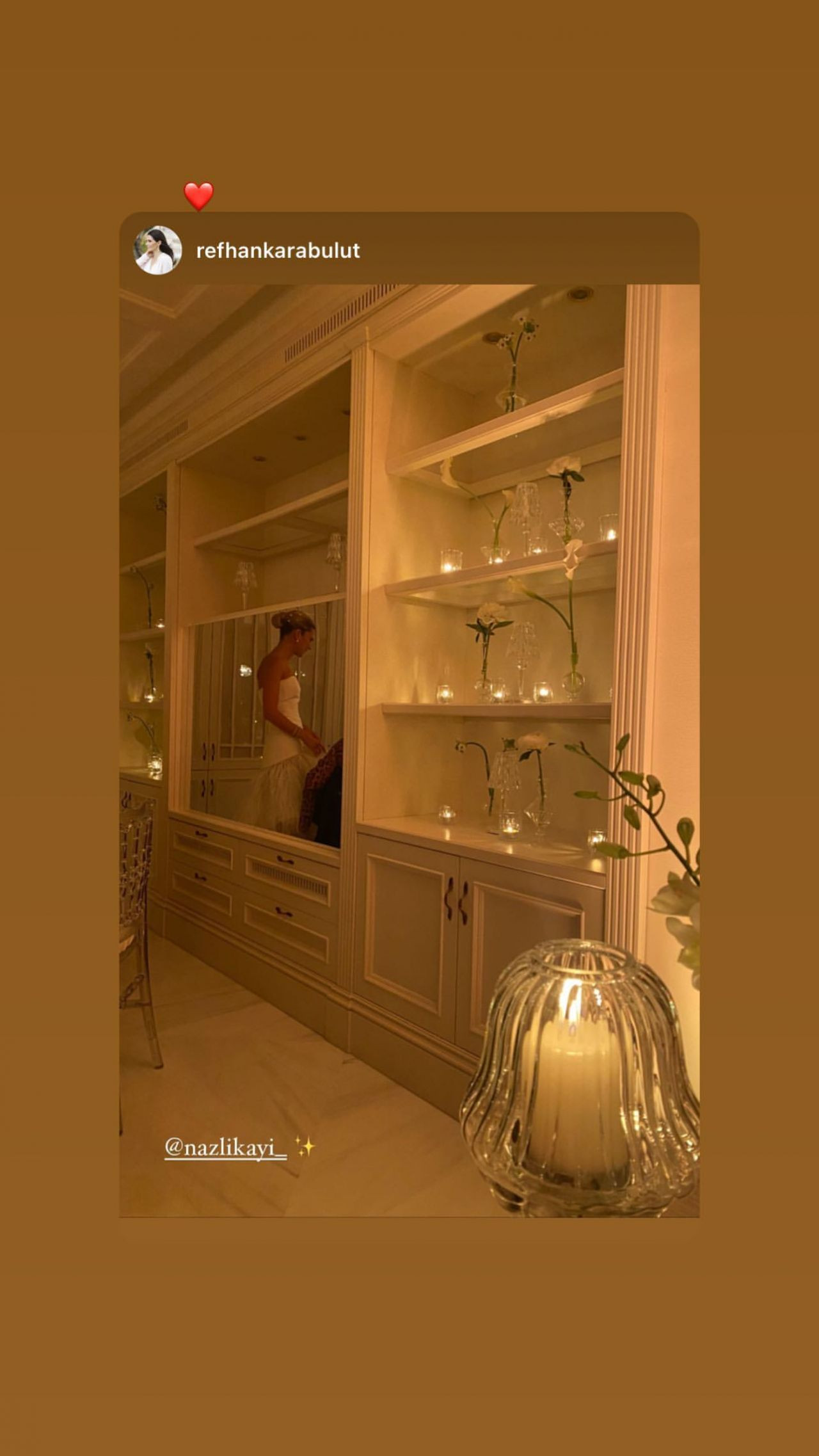 Hacı Sabancı ile Nazlı Kayı evlendi! Sosyetik güzelin giydiği gelinlik fiyatıyla dudak uçuklattı - Sayfa 34