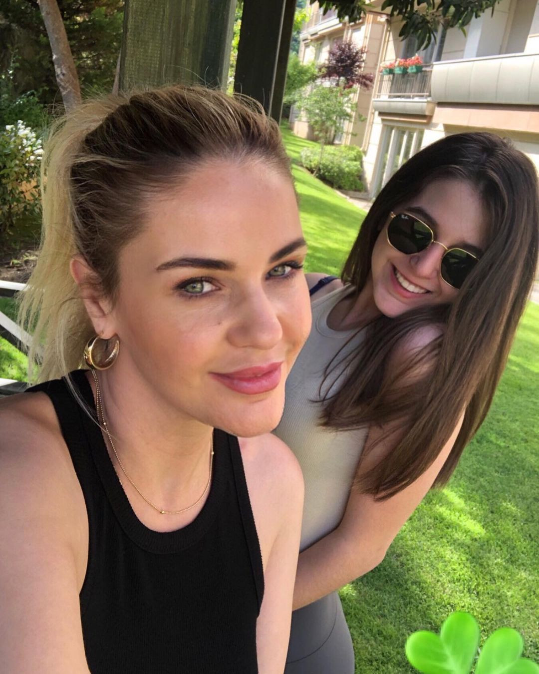 Emine Ün ile Emre Kınay'ın kızları Duru Kınay güzelliğiyle büyüledi! Annesini bile gölgede bıraktı - Sayfa 15