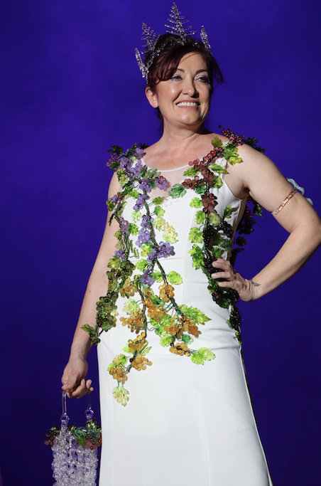 Denizli Cam Bienali'nde sanatçılar camdan işlemeli elbiseler giydi - Sayfa 21