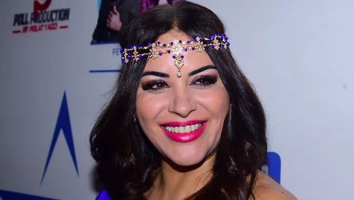 Şarkıcı Zara kızını ilk kez gösterdi! Sır gibi sakladığı Dila görücüye çıktı! - Sayfa 6