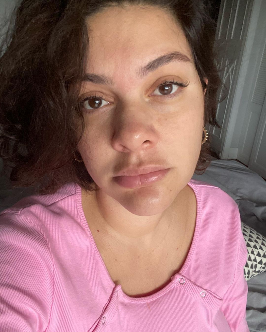 Üçüncü kez anne olmaya hazırlanan Bergüzar Korel'den makyajsız paylaşım! Duru haliyle büyüledi - Sayfa 6