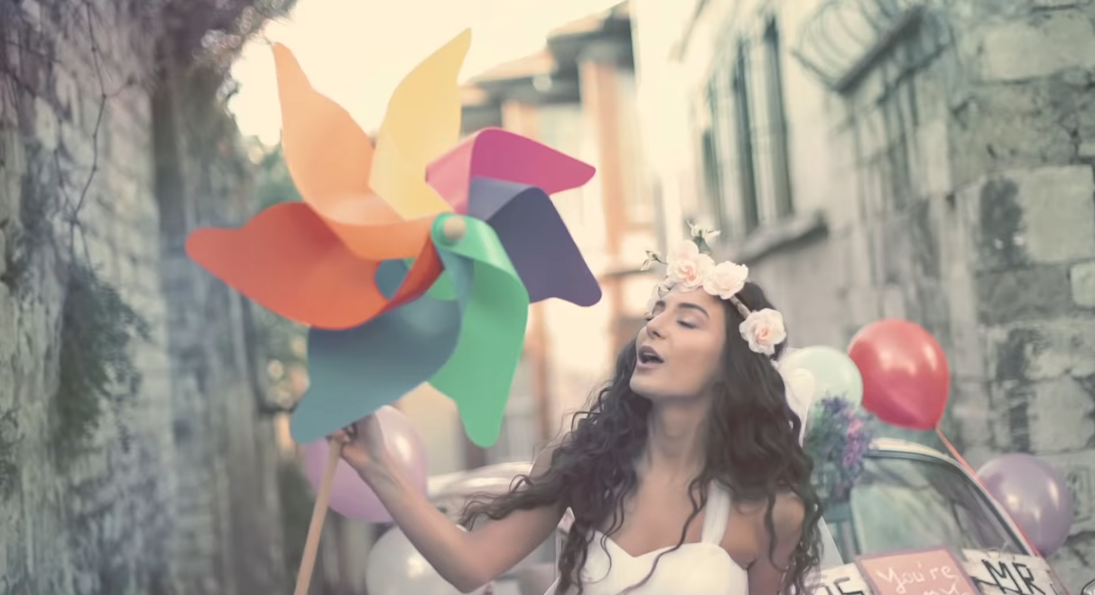 Cedi Osman'ın aşkı Ebru Şahin'in yıllar önceki görüntüsü olay oldu! Meğer Ebru Polat'ın klibinde oynamış - Sayfa 7