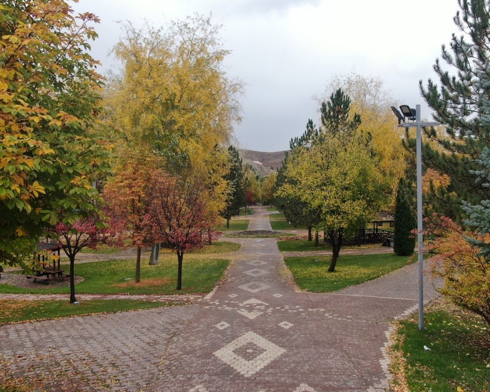 Sivas'ın eşsiz manzaralı mesire alanları şehir dışından gelen misafirlerinin akınına uğruyor - Sayfa 12