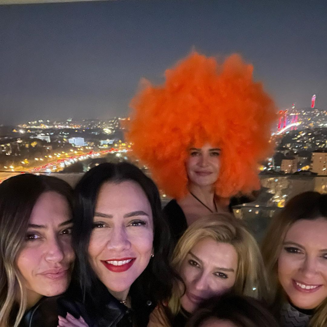 Acun Ilıcalı'nın eski eşi Zeynep Yılmaz Cadılar Bayramı'nı kutladı! Gecede giydiği kostüm büyük beğeni topladı - Sayfa 12