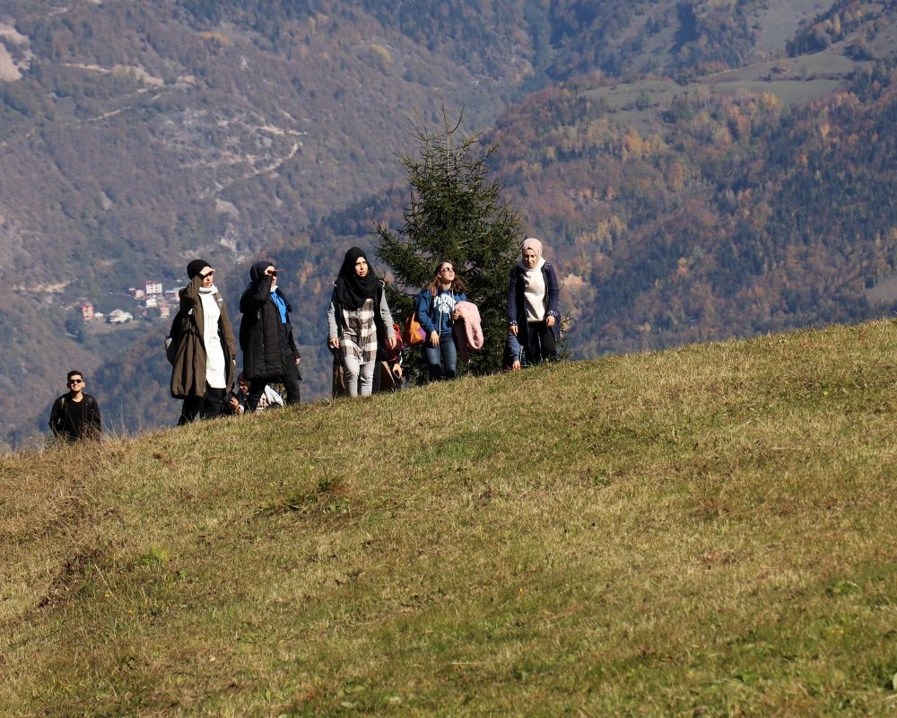 Yüzlerce yıllık devasa ağaçlara ev sahipliği yapan 'canlı ağaç müzesi' Örümcek Ormanları'nda sonbahar - Sayfa 17