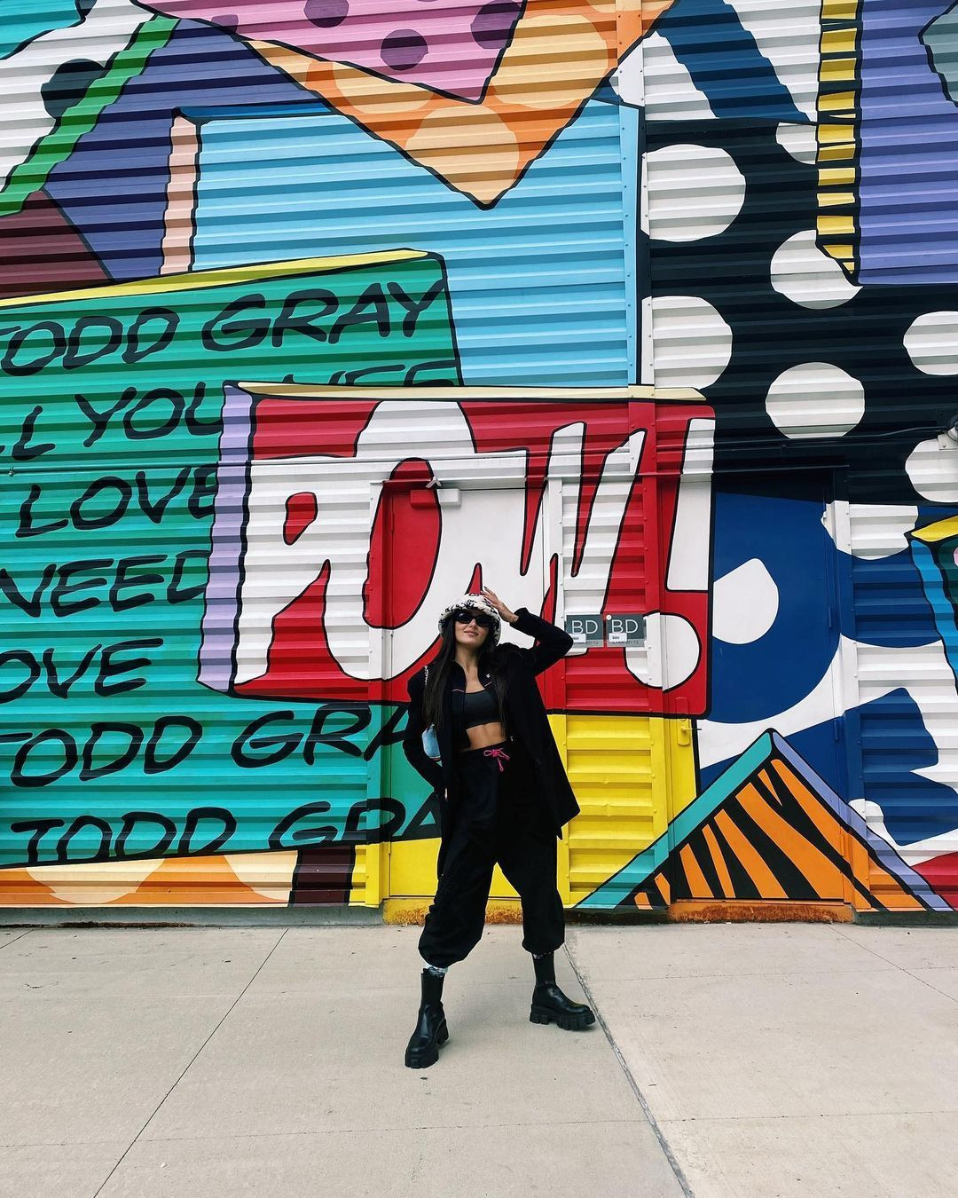 Bensu Soral ile Hande Erçel'in Amerika pozları sosyal medyayı salladı - Sayfa 17