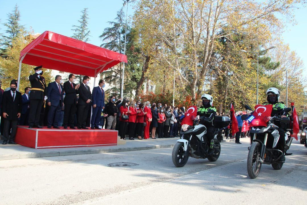 Türkiye kırmızıya büründü! Cumhuriyetimizin 98. yılı tüm yurtta coşkuyla kutlandı! - Sayfa 7