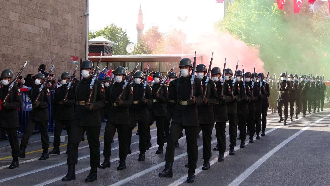 Türkiye kırmızıya büründü! Cumhuriyetimizin 98. yılı tüm yurtta coşkuyla kutlandı! - Sayfa 31