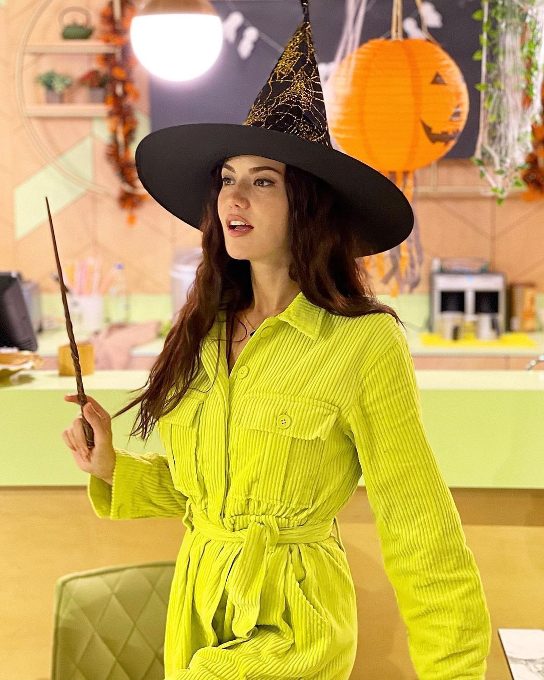 Birbirinden iddialı kostümleriyle ünlü isimler Cadılar Bayramı (Hallowen) partisine damga vurdu - Sayfa 22