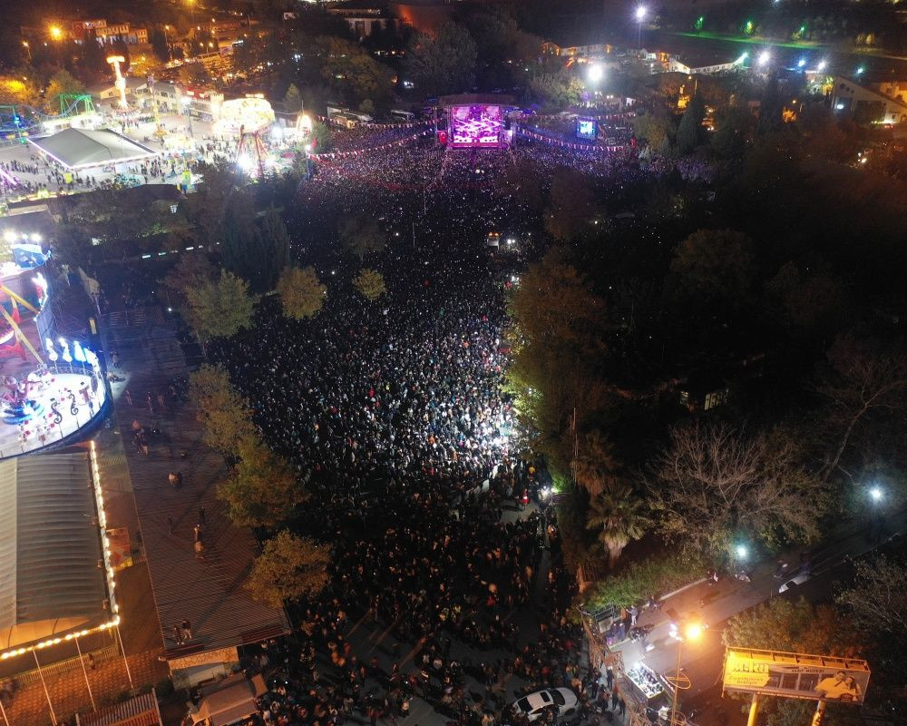 Duman konserinde yürekleri ağza getiren anlar! Canlarını hiçe saydılar - Sayfa 7