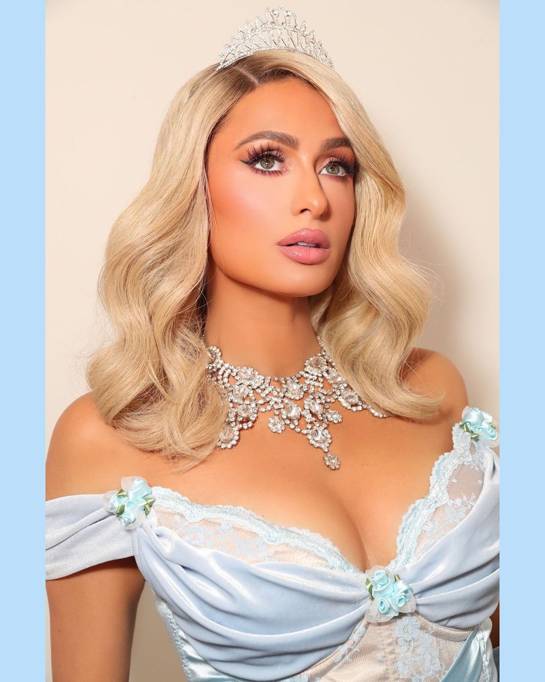 Birbirinden iddialı kostümleriyle ünlü isimler Cadılar Bayramı (Hallowen) partisine damga vurdu - Sayfa 42