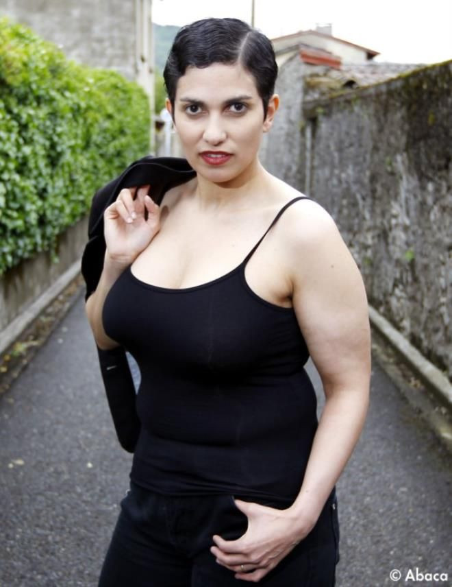 Yetişkin film oyunculuğundan siyasete... Fransa, Celine Bara'yı konuşuyor! Seçim vaatleri şaşırttı! - Sayfa 6